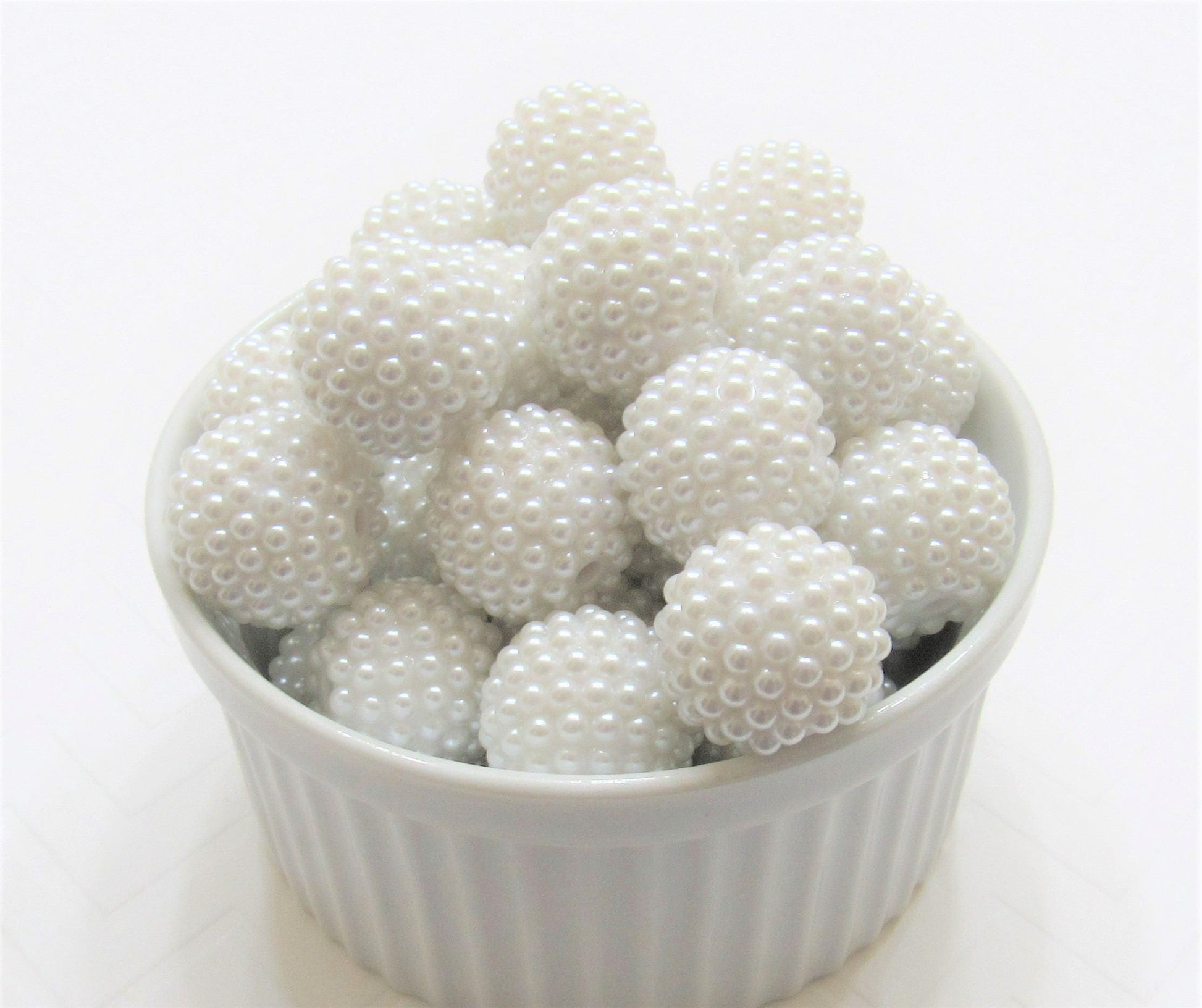 20mm White Berry Pearl Rhinestone beads, Bubblegum Pearl Bumpy Bead, Pearl Look Rhinestone Beads, Chunky Bumpy Beads, DIY Bead Supply