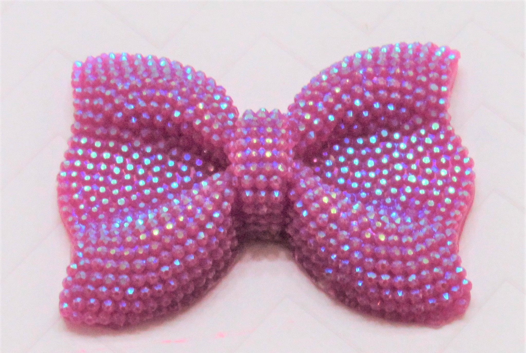 Lilac Bow Phone Beads