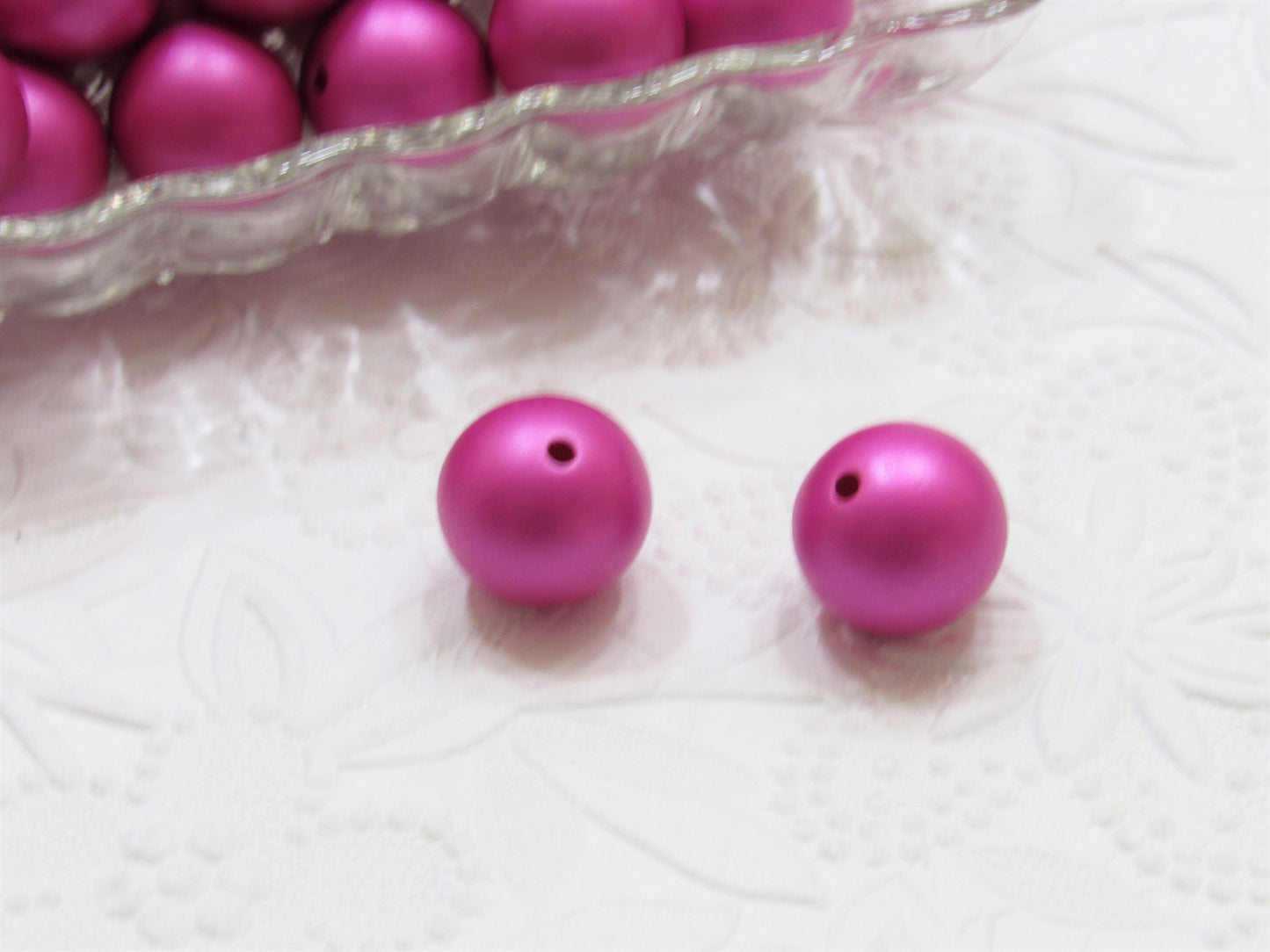 NEW 20mm Magneta Pearls,  Bubblegum Beads, Chunky Gumball Beads,  Matte Pearls, Acrylic  Beads, Chunky