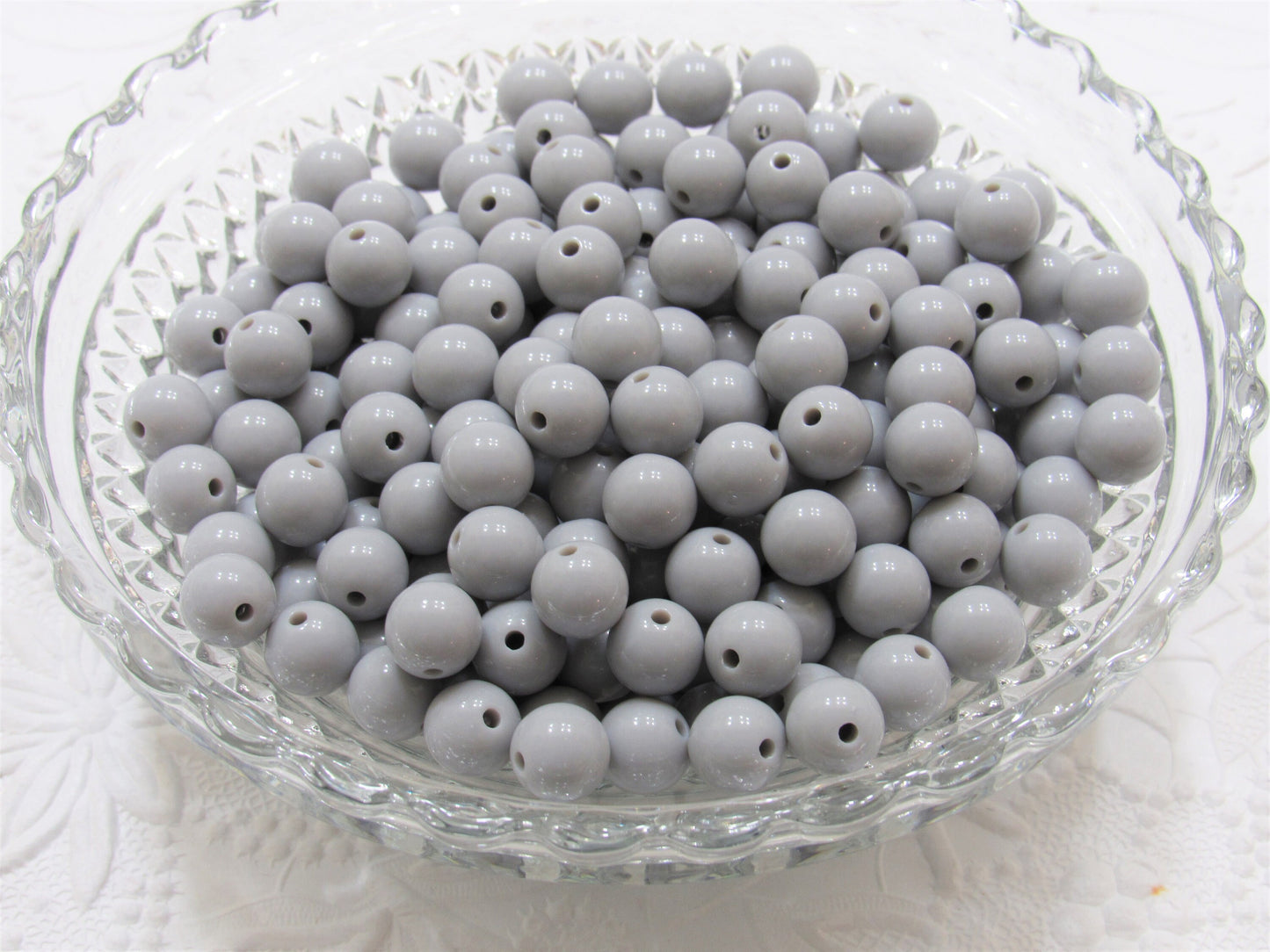 10mm Lt Gray Bubblegum Beads, Round Bubblegum Beads, Chunky Acrylic Beads, Gum Ball Beads, Fairy Kei Beads, Chunky Necklace Supply Beads