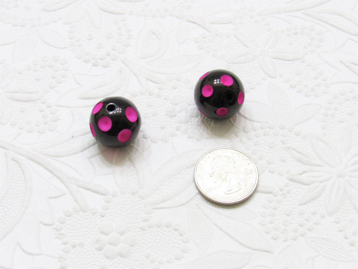 Fuchsia Polka Dot Beads 20mm Bubblegum Beads, Polka Dot Beads, Chunky Acrylic Dotted Beads, Gumball Polka Dot Beads, Chunky Bead Supply