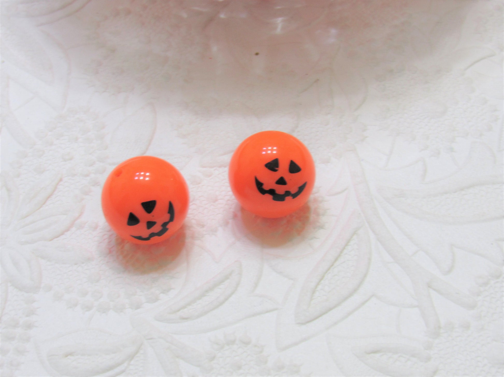 NEW 20mm Orange Pumpkin Faced Beads, Bubblegum Pumpkin Bead - Halloween Pumpkin Faced Bead, Chunky Bead Supply