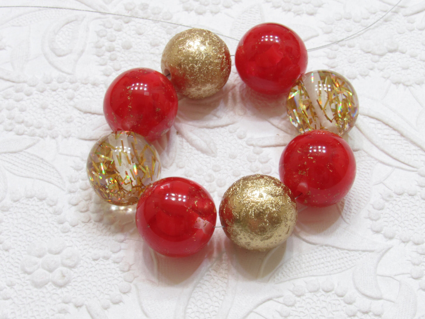 NEW 20mm Gold Foil In Red Resin BUbblegum Beads, Red Foil Bubblegum Beads, Chunky Foil Bead, Chunky Bubblegum Gold  In Red Bead Supply