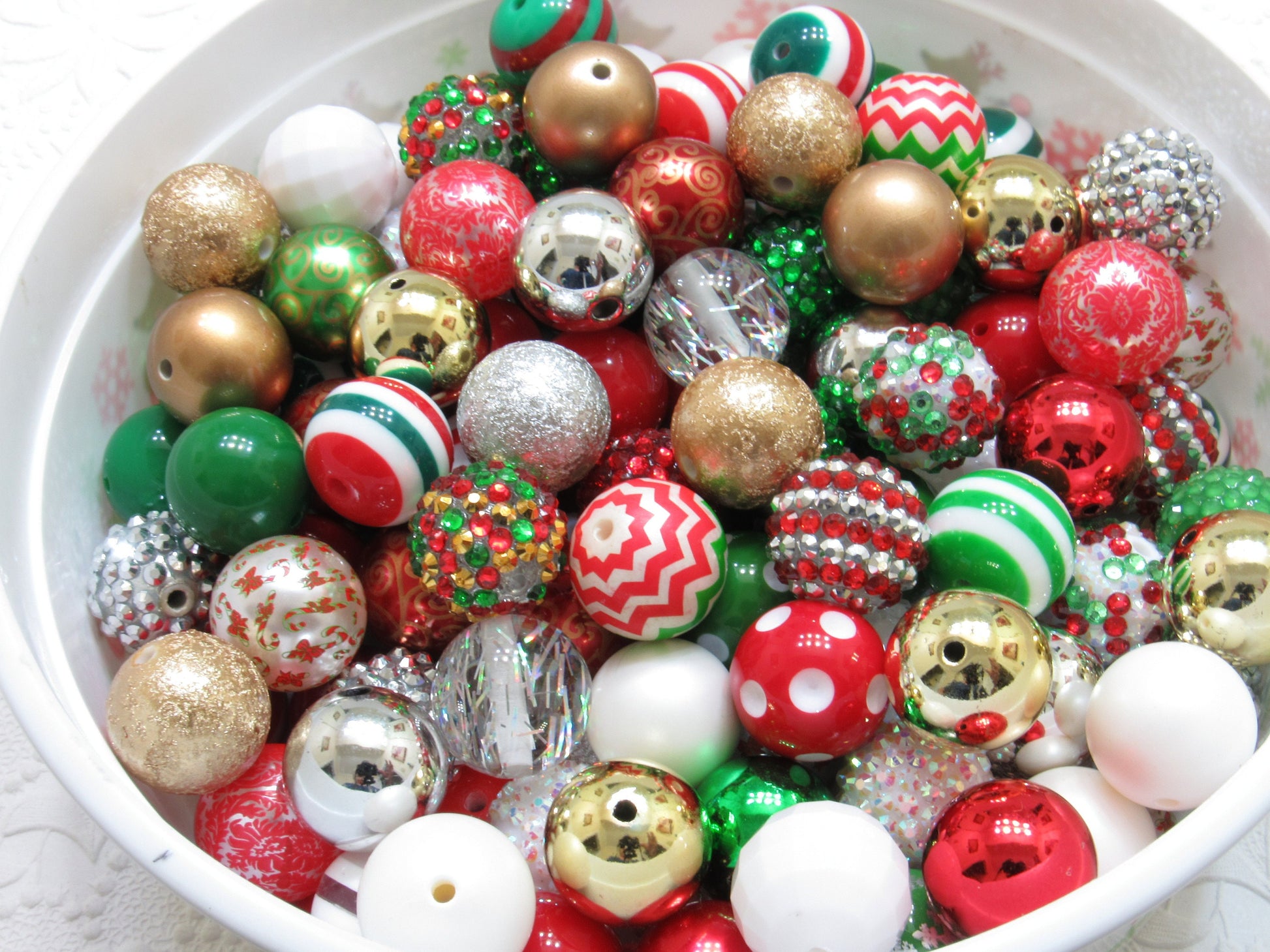 New 20mm Christmas Mix Bubblegum Beads, Red Green White Gold Silver Mixed Gumball Beads, Beadable Pen Mix, Mix included 2 focal beads