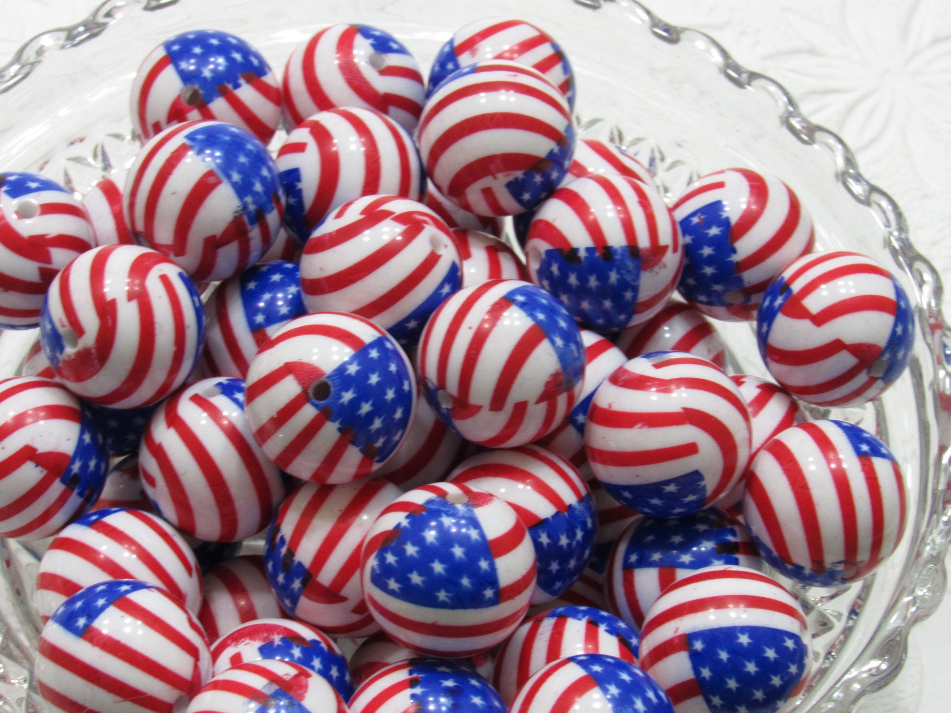 B Grade Flag Beads 20mm Red White Blue USA Flag  Bubblegum  Beads, July 4th. Beads, Chunky Gumball Beads, Bubblegum Necklace Bead Supply,