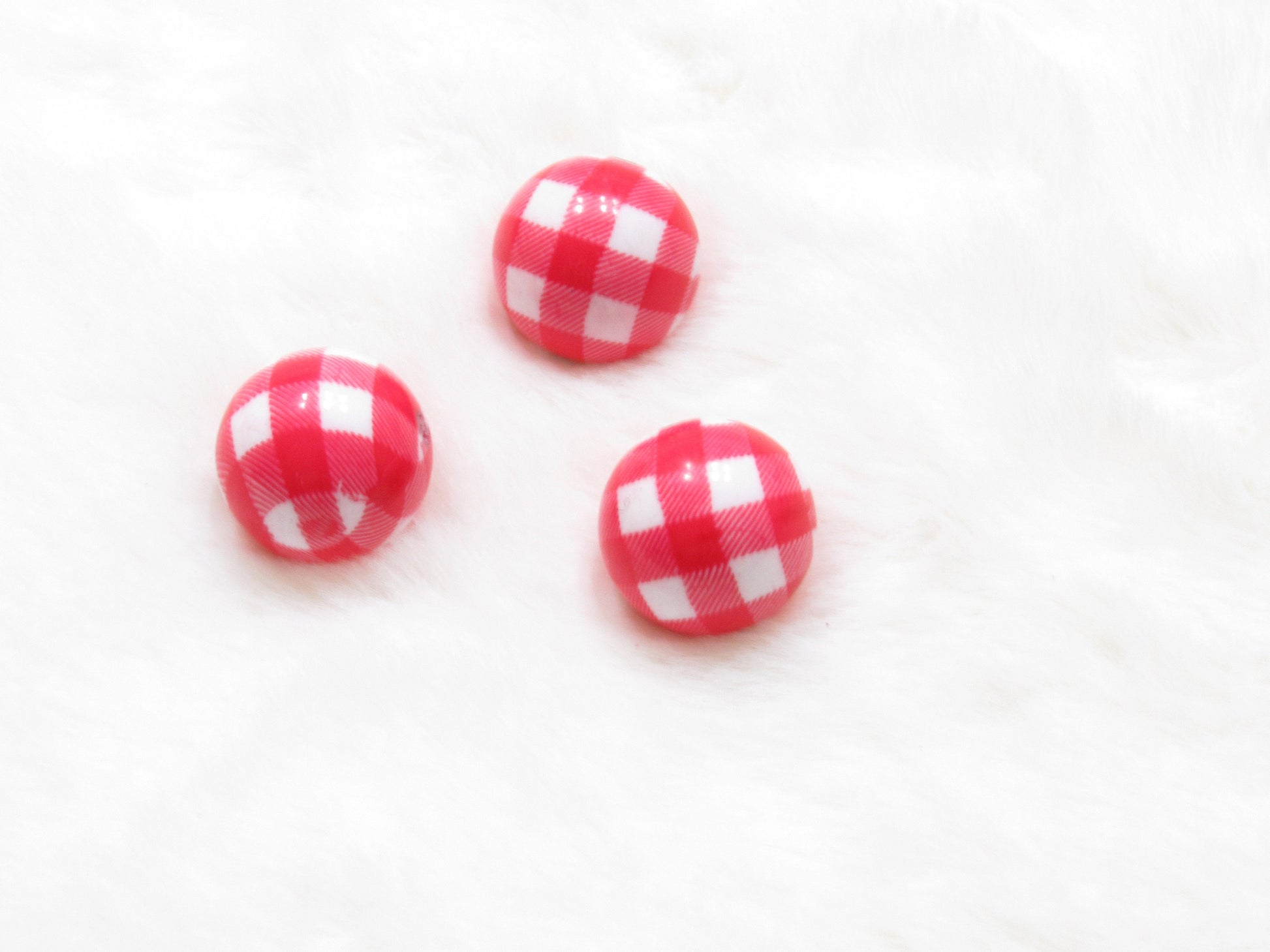 NEW 20mm Red and White Checked Bubblegum Beads, Gingham Checked Bubblegum Beads, Buffalo Plaid Beads, Round Acrylic Beads, Bubblegum Bead,