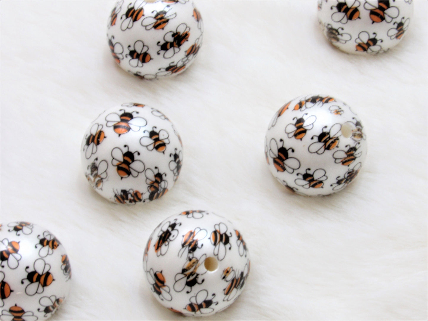 NEW 20mm Printed Bumble Bee's On Matte White Bubblegum Pearls, Bumble Bee's Printed On Bubblegum Beads, Round Matte Pearls