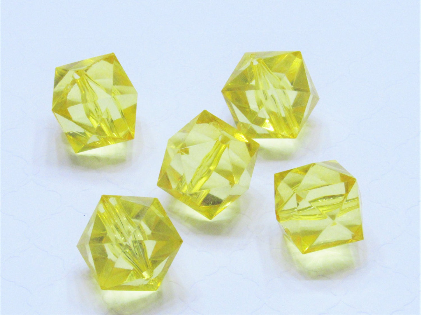 20 mm Yellow Faceted Ice Cube Beads, Chunky Ice Cube Bead, Bubblegum Bead, Square Transparent Beads, Chunky Necklace  Bead